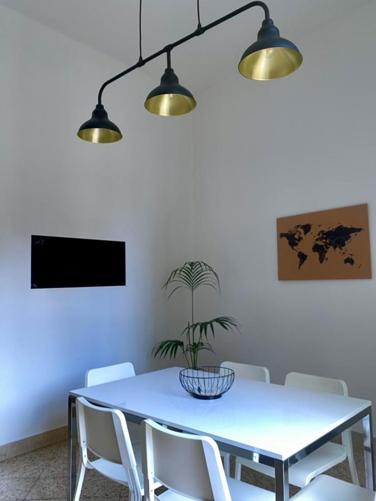 Appartement Urban Poet Retreat - Casa Di Vincenzo E Andrea 2 à Palerme Extérieur photo