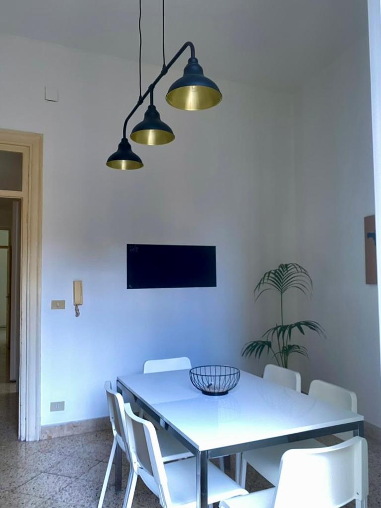 Appartement Urban Poet Retreat - Casa Di Vincenzo E Andrea 2 à Palerme Extérieur photo